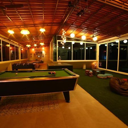 Acons Palm Beach Alibag Bagian luar foto