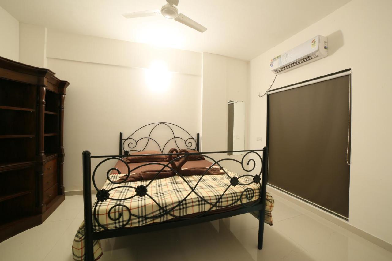 Acons Palm Beach Alibag Bagian luar foto