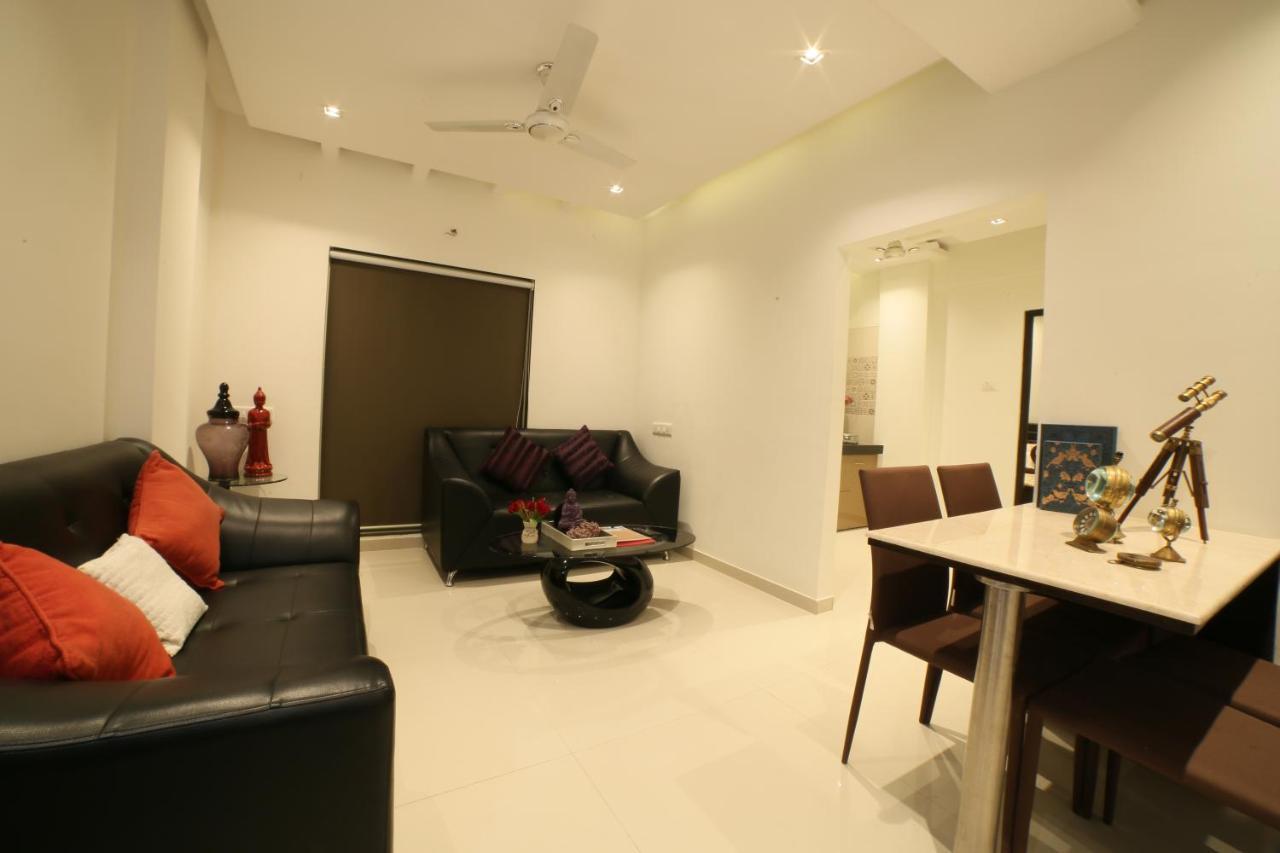 Acons Palm Beach Alibag Bagian luar foto